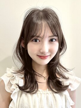 ユニコ(unico) 韓国風/レイヤー/小顔/前髪カット/髪質改善/グレージュ/透明感