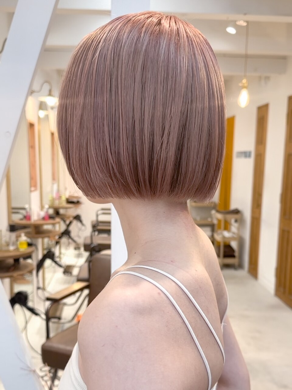 ぷつっとボブ/ピンクベージュ/表参道/原宿/女性美容師