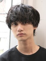 バイフィフス 原宿/表参道(by fifth)&nbsp;原宿メンズマッシュウルフ無造作シャドウパーマツーブロック黒髪