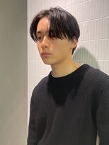 ハニー 町田(HONEY) ニュアンスパーマ　黒髪　韓国風センターパート　スーツヘア