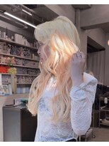 ヴァーディ オモテサンドウ(Vardy omotesando)&nbsp;抜きっぱなしブリーチ・表参道・ハイトーン・ケアブリーチ