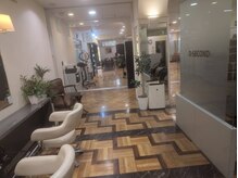 ディーセカンド(D-SECOND)の雰囲気(店内風景)
