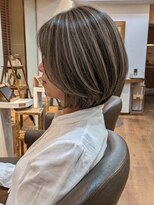 ヘアスタジオルース(HAIR STUDIO LUZ) 40代50代60代の大人ボブ/白髪ぼかしハイライト/堀江/北堀江