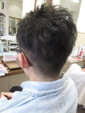 コアフィールフィス(COIFFURE fils) メンズ イメチェン 黒髪ベリーショート