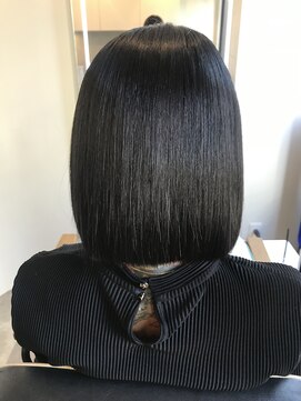 アールサロン アオヤマ(Rr SALON AOYAMA) プラチナミネコラ