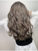 透明感×スモーキーベージュ