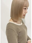 切りっぱなしハイトーンボブ