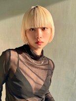テトヘアー(teto hair) マチルダボブ　ミニボブ　前髪パッツン　ブロンド　ブリーチ