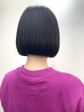 ラベスト バイ セロ 池袋メトロポリタン前(LOVEST by CERO) ミニボブ/アッシュベージュ［池袋駅 髪質改善 弱酸性縮毛矯正］