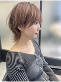 横顔も可愛いミディアムショートウルフ　ウルフカット