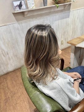 ヘア ライフ ワイレア(HAIR LIFE Wailea) ミルクティーバレイヤージュ