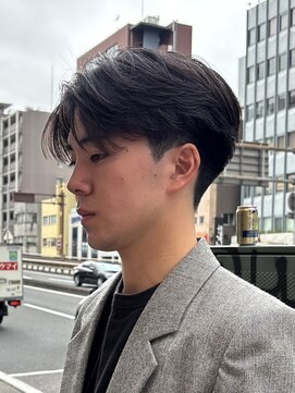 カルム(kalm) 毛流れセンターパートニュアンスパーマカルマヘアメンズパーマ