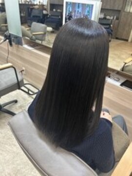 ルチア パリ(Luccica PARIS) 【Luccica PARIS sayumi】ダークグレージュ×メモリーケアカラー