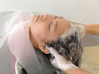 ヘアーリゾートディアーズ (Hair Resort Dears)の写真/【高城駅/徒歩1分】地肌から潤す癒しの毛髪ケア◇極上スパのマッサージで血行促進し、健やかな頭皮環境へ♪