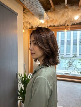 ホロル(horol) 横顔映えする柔らかミディ