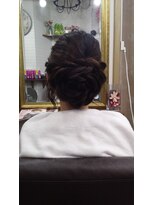 ヘアセットアンドエクステンションショールーム(SHOW ROOM) 編み込みお花ヘアセット