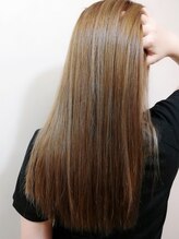 [髪質改善って何？]ダメージを極限まで抑えた酸性ストレートで毛先まで柔らかな艶髪に髪質改善