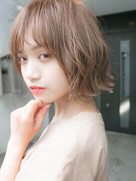 ルティア 池袋(Lutia) ハイライトカラー ミルキーベージュ