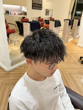 コワファースト  させぼ五番街店(COIFF1RST) ツイスパ×前下がりカット☆