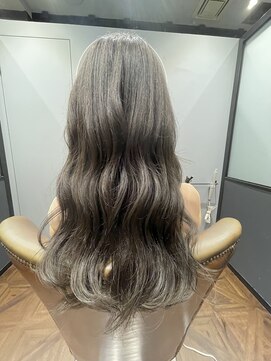 ミラレスカ 栄(MIRA RESCA) 暗髪グレージュ