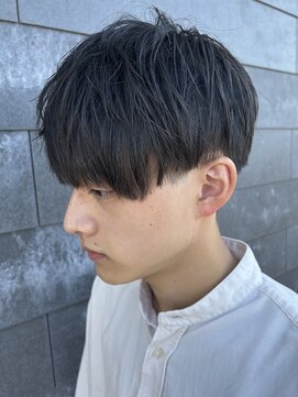 ヒュイル バイ ニアウ(Hwyl by Niau) メンズマッシュツーブロックスパイラルパーマニュアンスパーマ