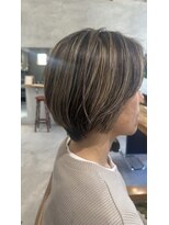 マハナ(Mahana by hair)&nbsp;40代カラー白髪ぼかし白髪染めハイライトショートボブ