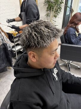 メンズカット リア(Men’s cut riah) ツイストスパイラルパーマツイストパーマメンズパーマ刈り上げ