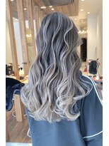 ラグーン(LAGOON)&nbsp;バレイヤージュグレージュハイライトダブルカラーケアブリーチ