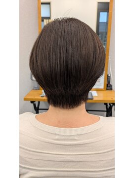 アルトス 浦和(ARTS) 頭の型が綺麗なショート