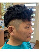 トウキョウケン(Tokyoken)&nbsp;フォワードアップバングツーブロックスタイル