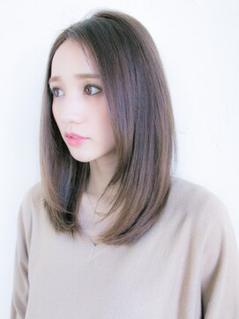 リリアン 青山(relian) ナチュラルショート×アッシュカラーで透き通るような髪の毛に☆