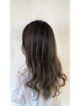 プアナナラ(pua nanala) 外国人ハイライト３Dカラー　グレージュ