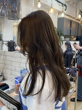 ビランチェ 池袋(bilancia) ベージュカラー/ブリーチなし/レイヤーカット【池袋/池袋東口】