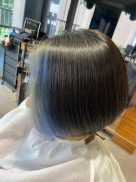 エール(Aile) ウェイスフレミング　アイスブルー　ボブ　丸みボブ