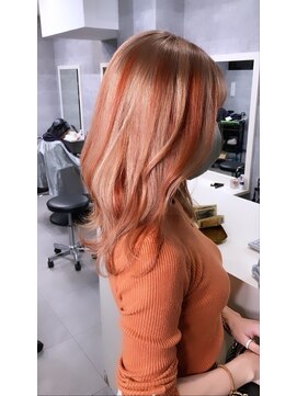 モーション 新宿(motion) オレンジハイライト