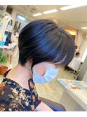 骨格に合わせたショートヘア　グラデーションボブ