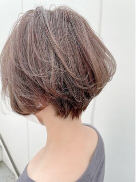 ルーファス 恵比寿 渋谷(Ruufus) 40代白髪ぼかしハイライトショートボブ【Ruufus恵比寿渋谷3157e