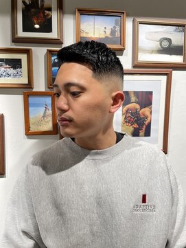 カムレイドフォーライフ(COMRADE 4 LIFE) 担当西村　HI-FADE スタイル