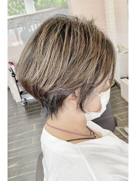 サウンドブイ(sound V) ハイライト×くびれショートボブ