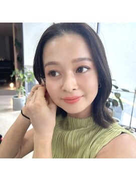 カミトヒト 外ハネミディアムボブ