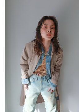 トレンチ(TRENCH) ナチュラルパーマ レイヤーカット ロングパーマ トリートメント