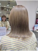 ミルクティーベージュ