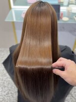 ラ ミュウ バイ ディーアンドティー(LA MIU by D&T)&nbsp;艶髪縮毛矯正