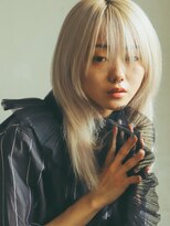 バーノン(VERNON)&nbsp;WHITE SEMILONGwearingFUMIKA_UCHIDA【VERNON】058-262-3611
