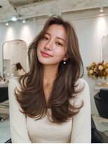 ラファンジュ ヘアー(Rohange hair)&nbsp;グレージュブラウン/レイヤーカット/韓国巻き/顔周りカット