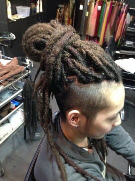 ゾーマ(ZOUMA) ツーブロック ドレッド 特殊エクステ