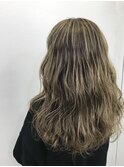 ハイライトベージュ