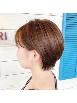 ヒマワリ(HIMAWARI) マッシュショートベージュカラー丸みショート