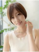 ヌーディカラー/前下がりボブ/小顔ヘア/大人ボブ