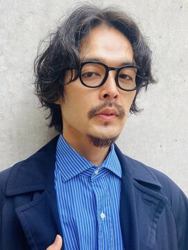 アルテ(ARTE) 【ARTE表参道/青山】センターパート×カルマパーマ